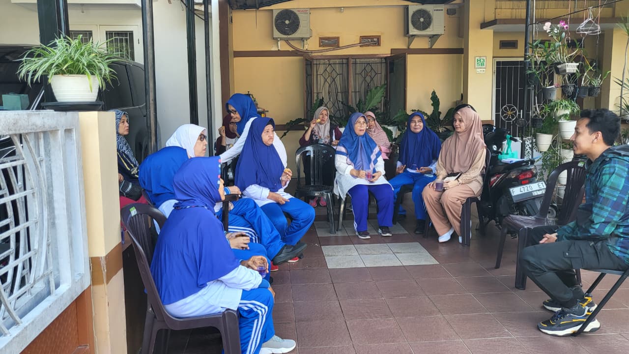 Semangat Sehat dan Kebersamaan: Senam Ceria Ostomate dan Lansia di Taman Sari Persada